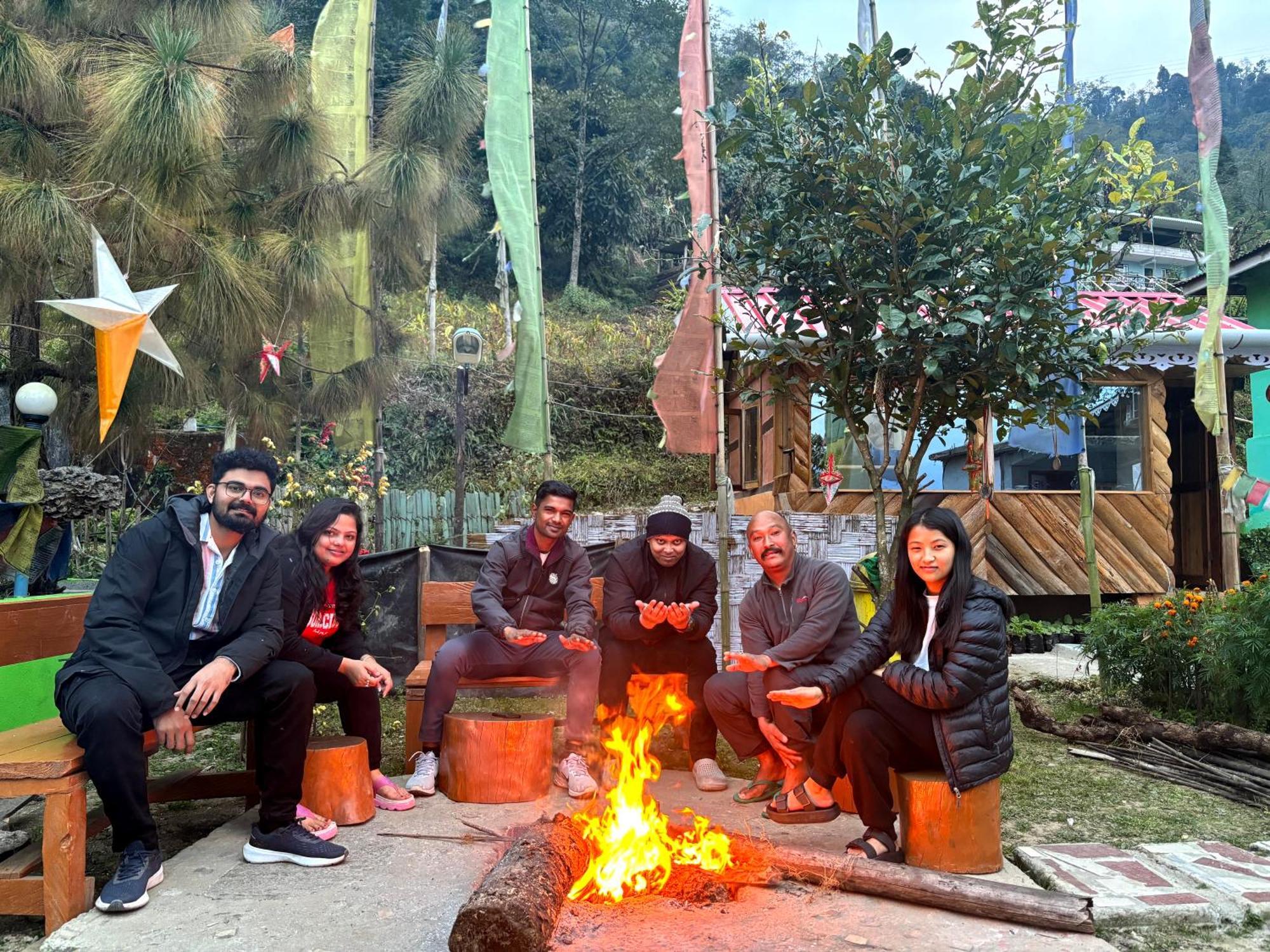 Wake In Himalayas Pansiyon Pelling Dış mekan fotoğraf
