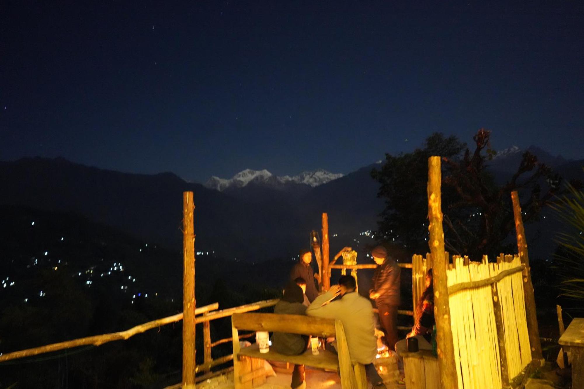 Wake In Himalayas Pansiyon Pelling Dış mekan fotoğraf